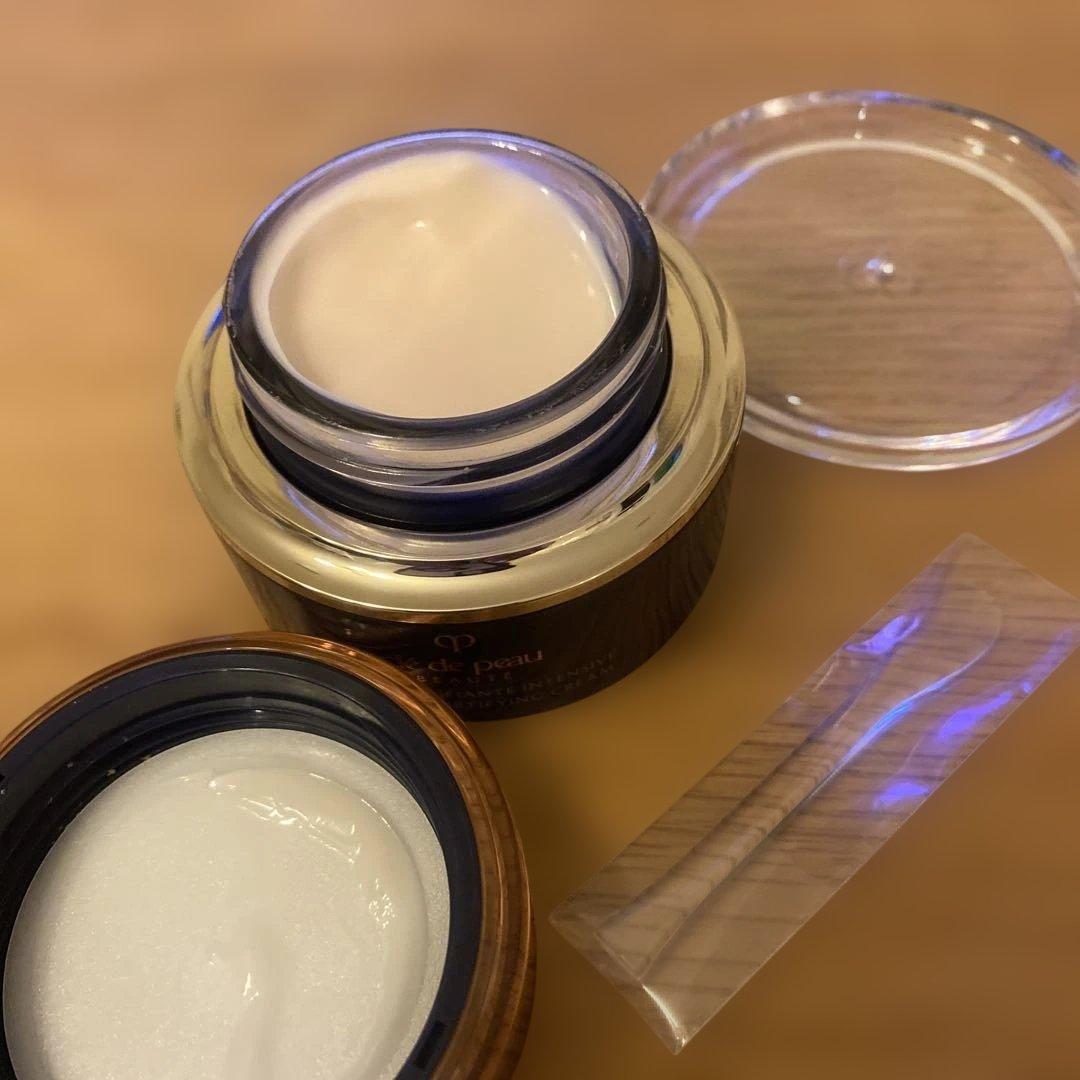 クレドポーボーテ　クレームアンタンシヴn