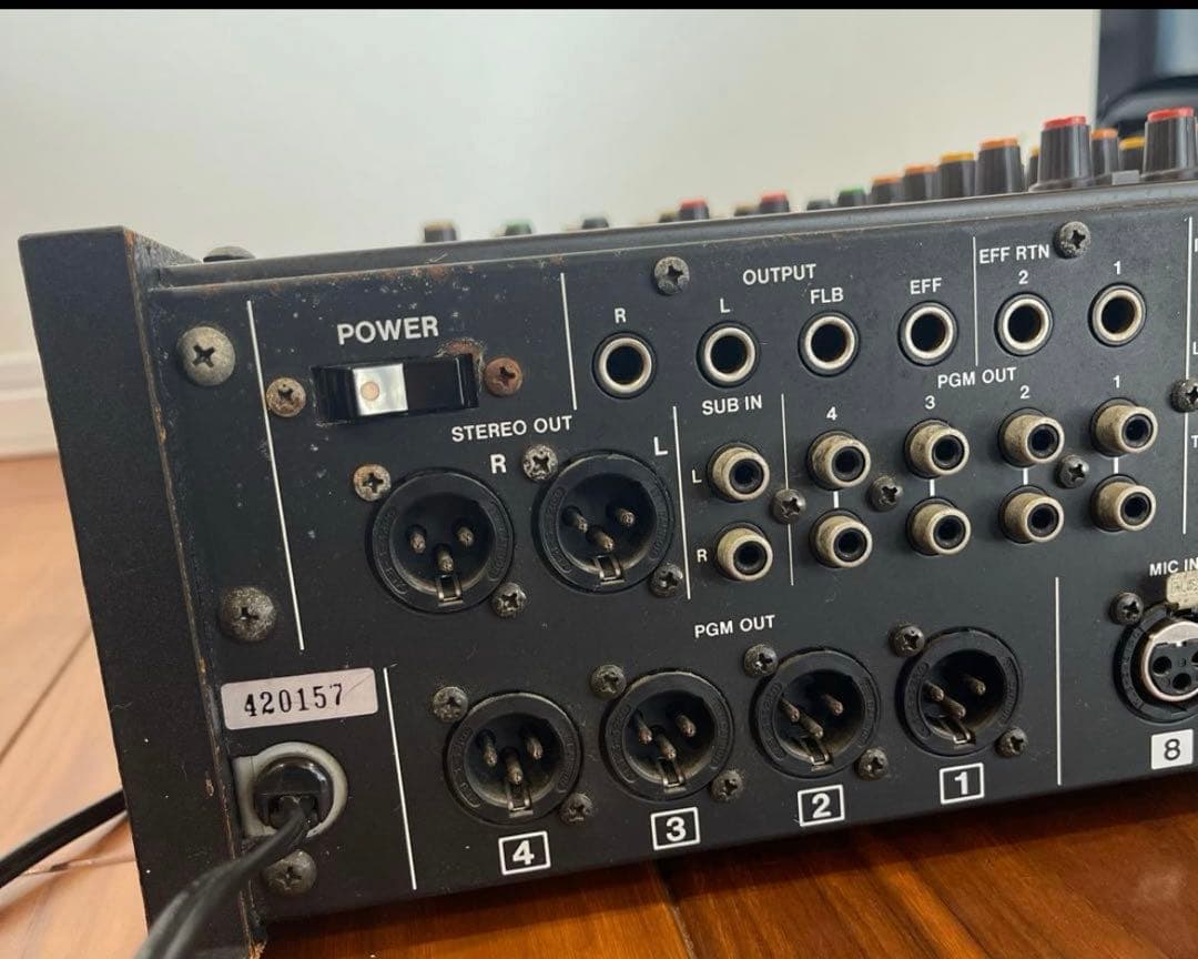 TASCAM M-208 アナログミキサー｜通電・メーター動作確認済／現状品
