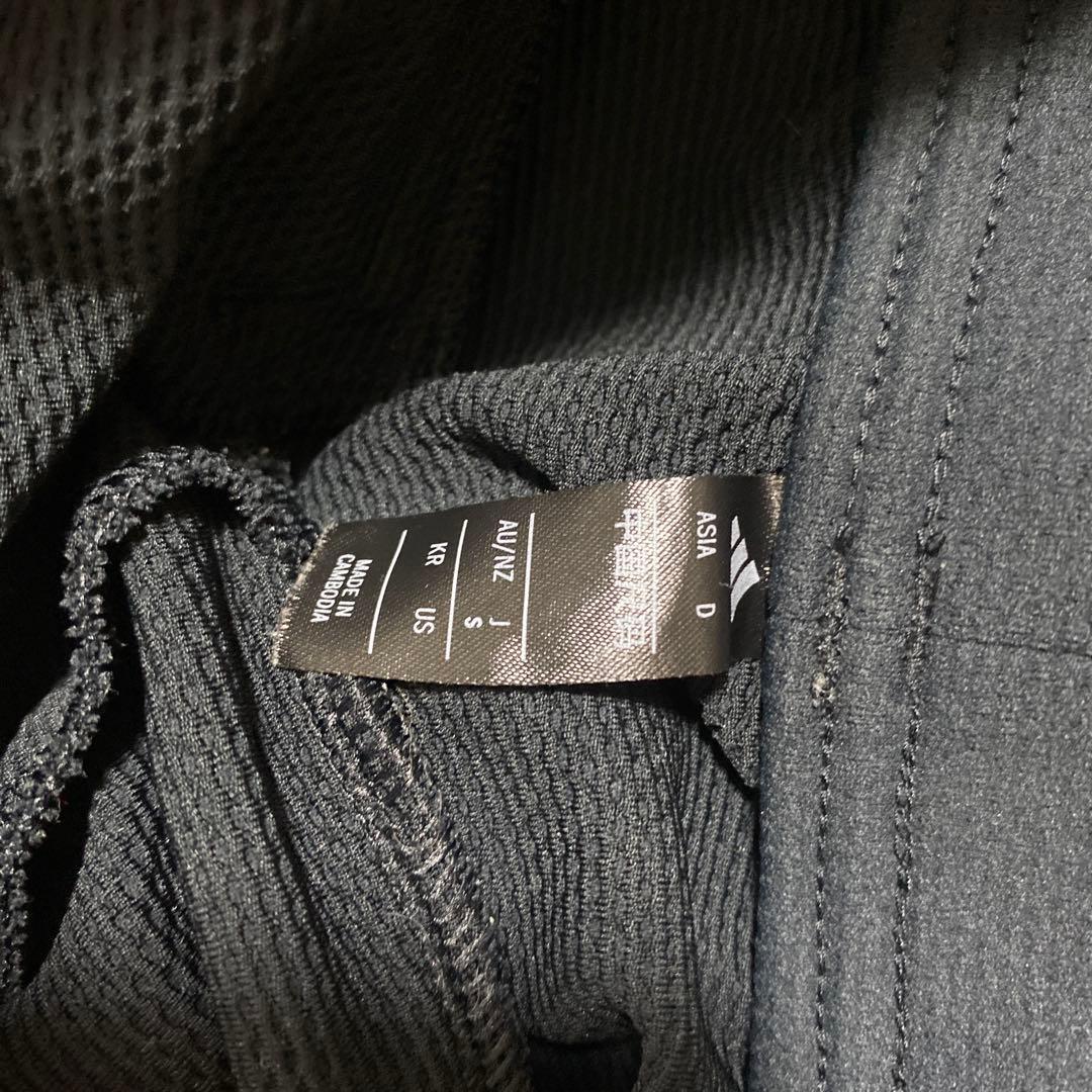 adidasジャージセットアップ