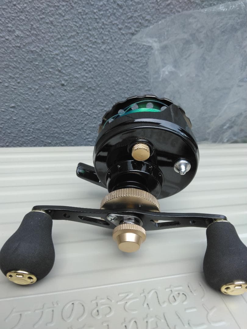 ＜格安＞　超美品２個セット　デジタルカウンター付リール ＆ 新品落しこみリール