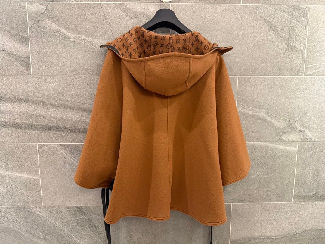 LOUIS VUITTON ルイヴィトン モノグラム フーデッドケープ ポンチョ