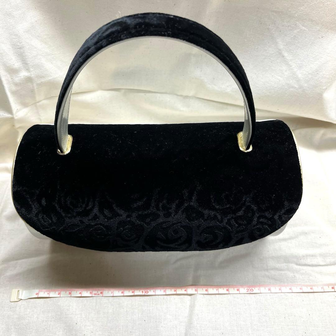 【早い者勝ち！】世美庵　草履バッグ　ベロア　高級感　シルバー　成人式　入学式