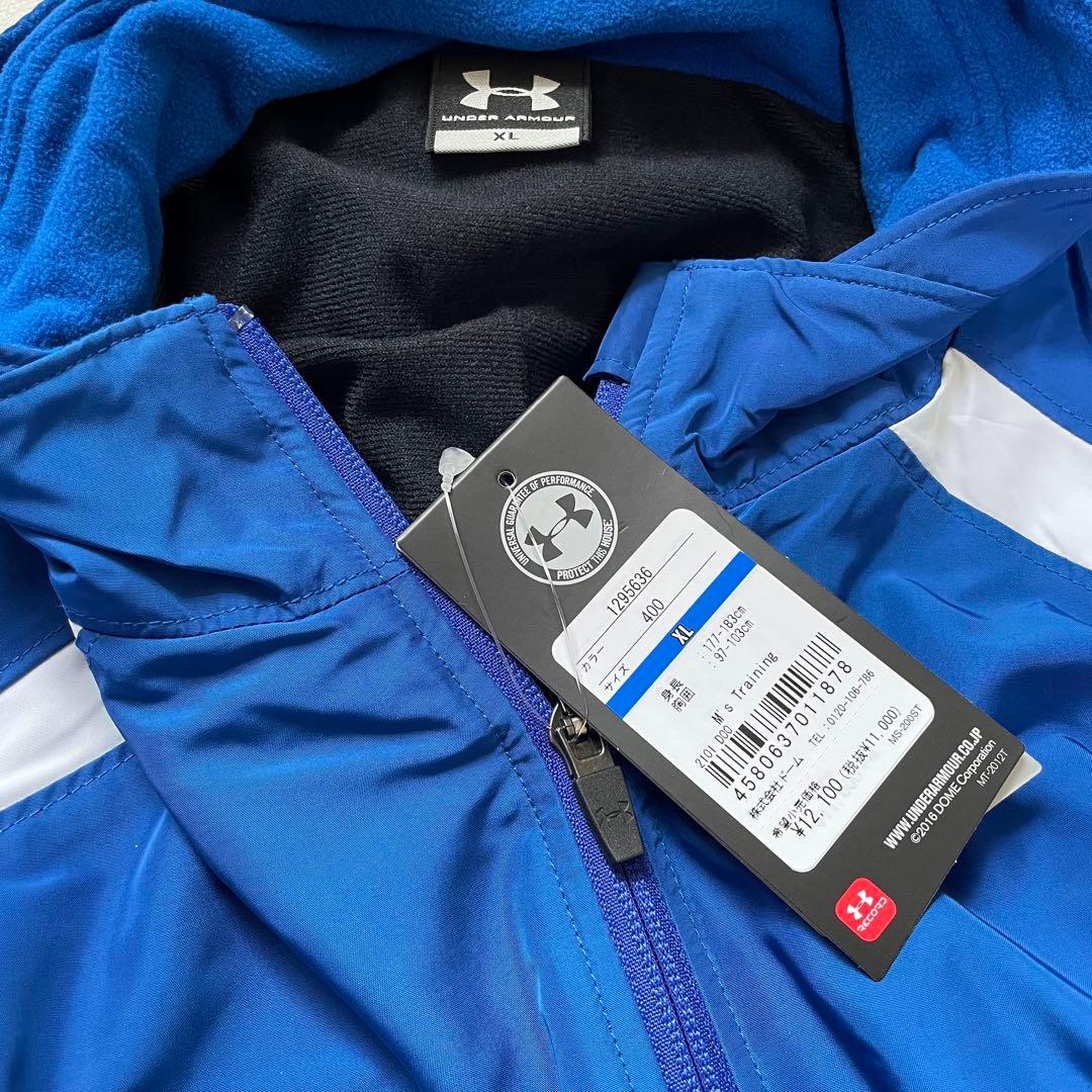 新品　アンダーアーマー 暖かマーク入りジップブルゾン「XL・青×白」①