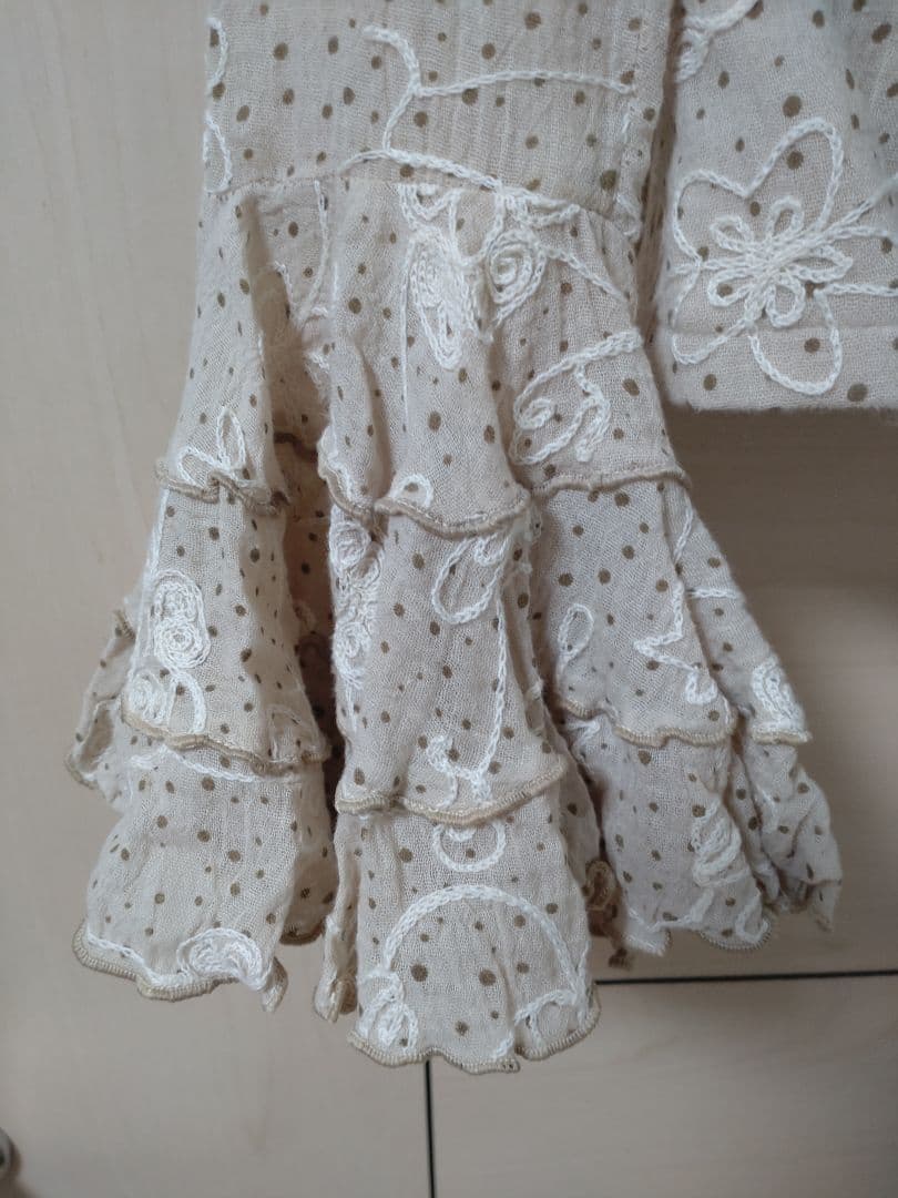 ナチュラル　フラメンコ 衣装　ソニアジョーンズ　ブラウス