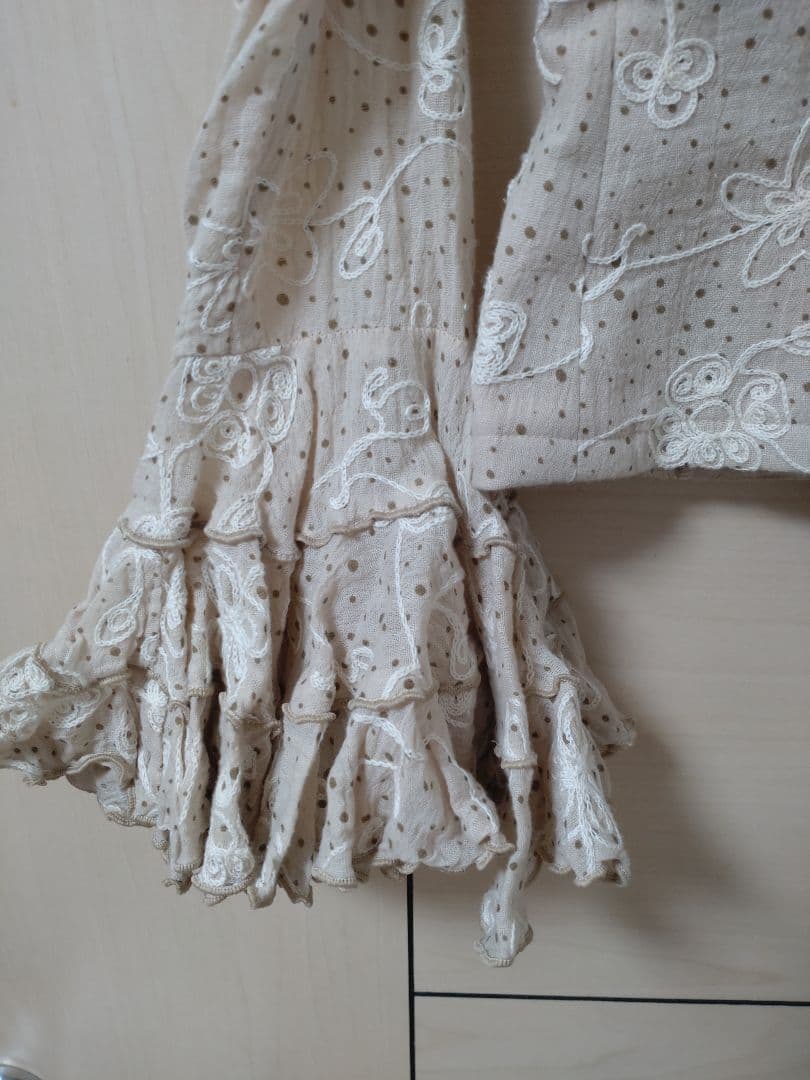 ナチュラル　フラメンコ 衣装　ソニアジョーンズ　ブラウス