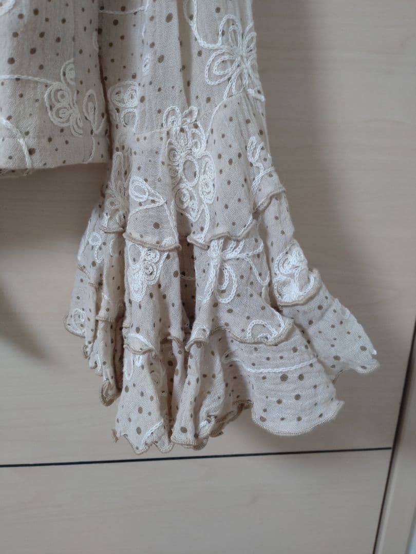 ナチュラル　フラメンコ 衣装　ソニアジョーンズ　ブラウス