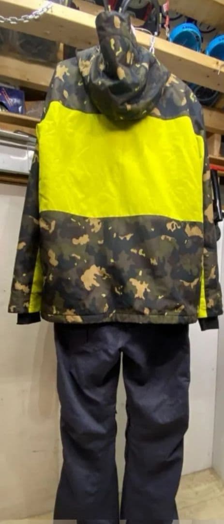 スノーボード 迷彩柄 billabong men'sサイズＬ 上下セット