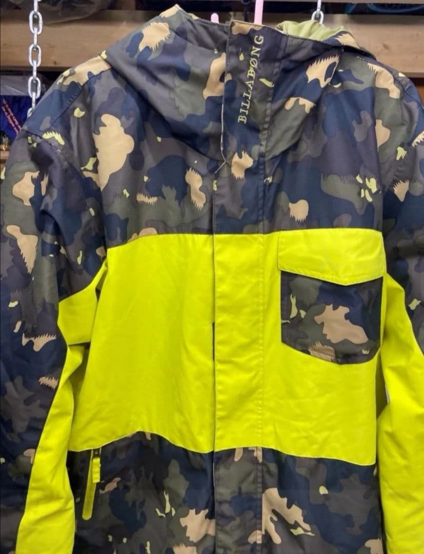 スノーボード 迷彩柄 billabong men'sサイズＬ 上下セット