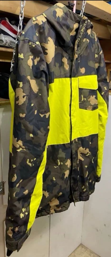 スノーボード 迷彩柄 billabong men'sサイズＬ 上下セット