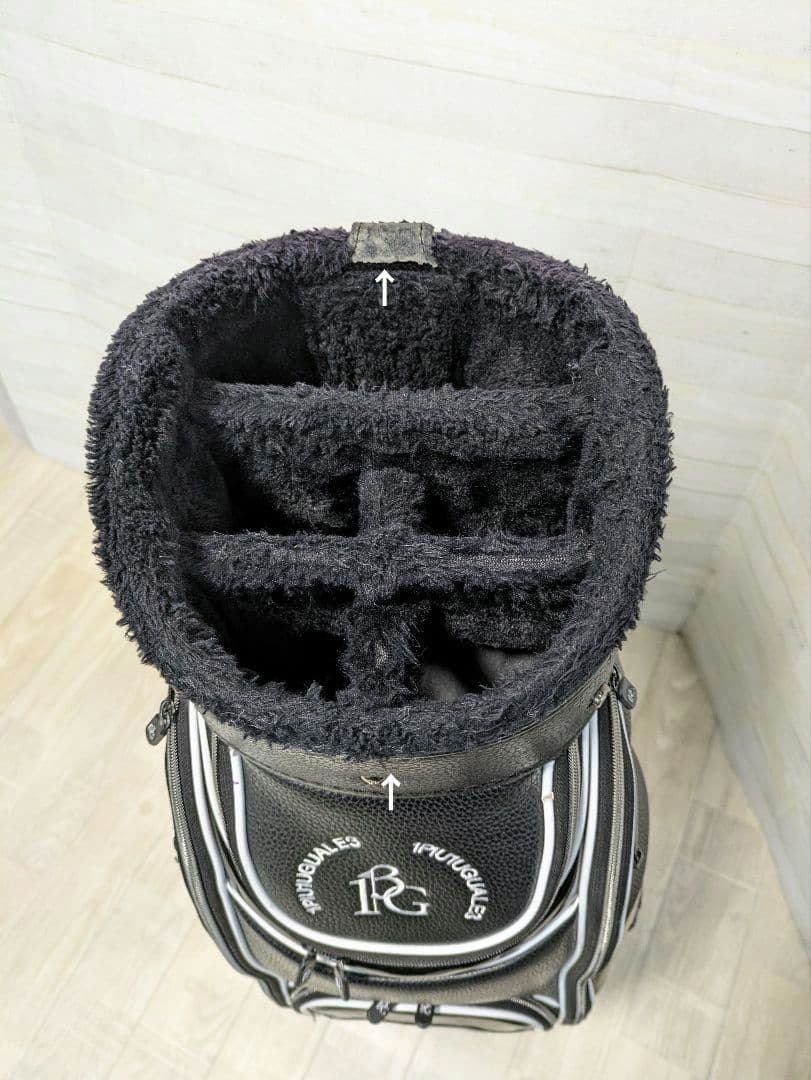 1PIU1UGUALE3　キャディバッグ ブラック/ホワイト