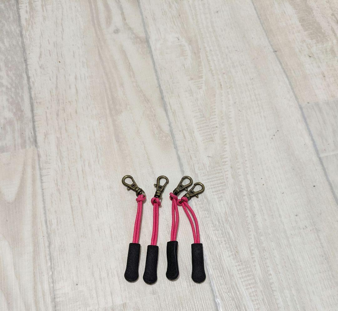 1PIU1UGUALE3　キャディバッグ ブラック/ホワイト