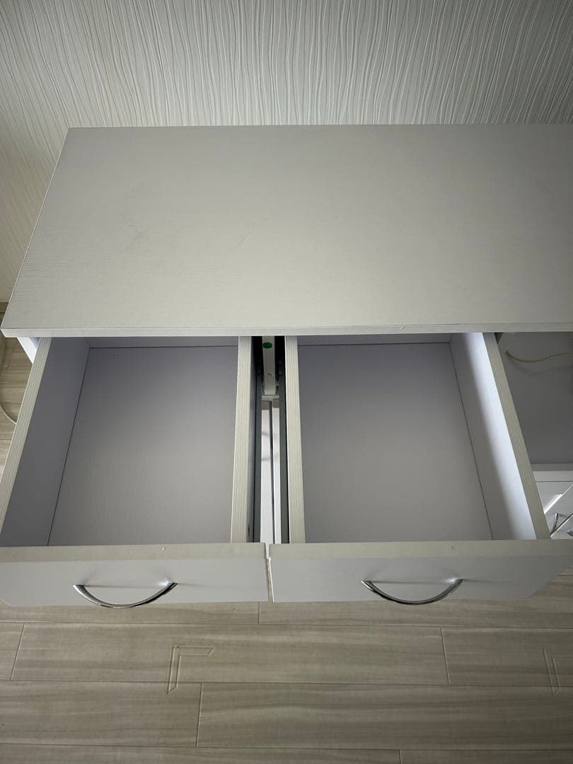 【直接引き取り限定】【大阪市旭区】ホワイト 食器棚シンプルデザイン