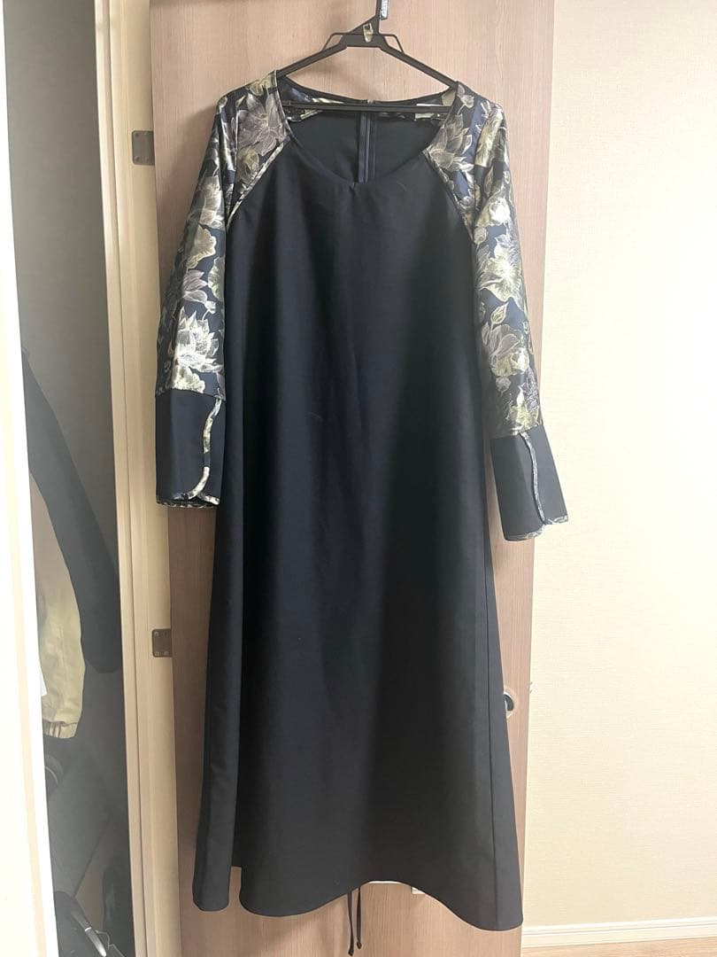 sahara ／Cross Neck Jacquard Dress