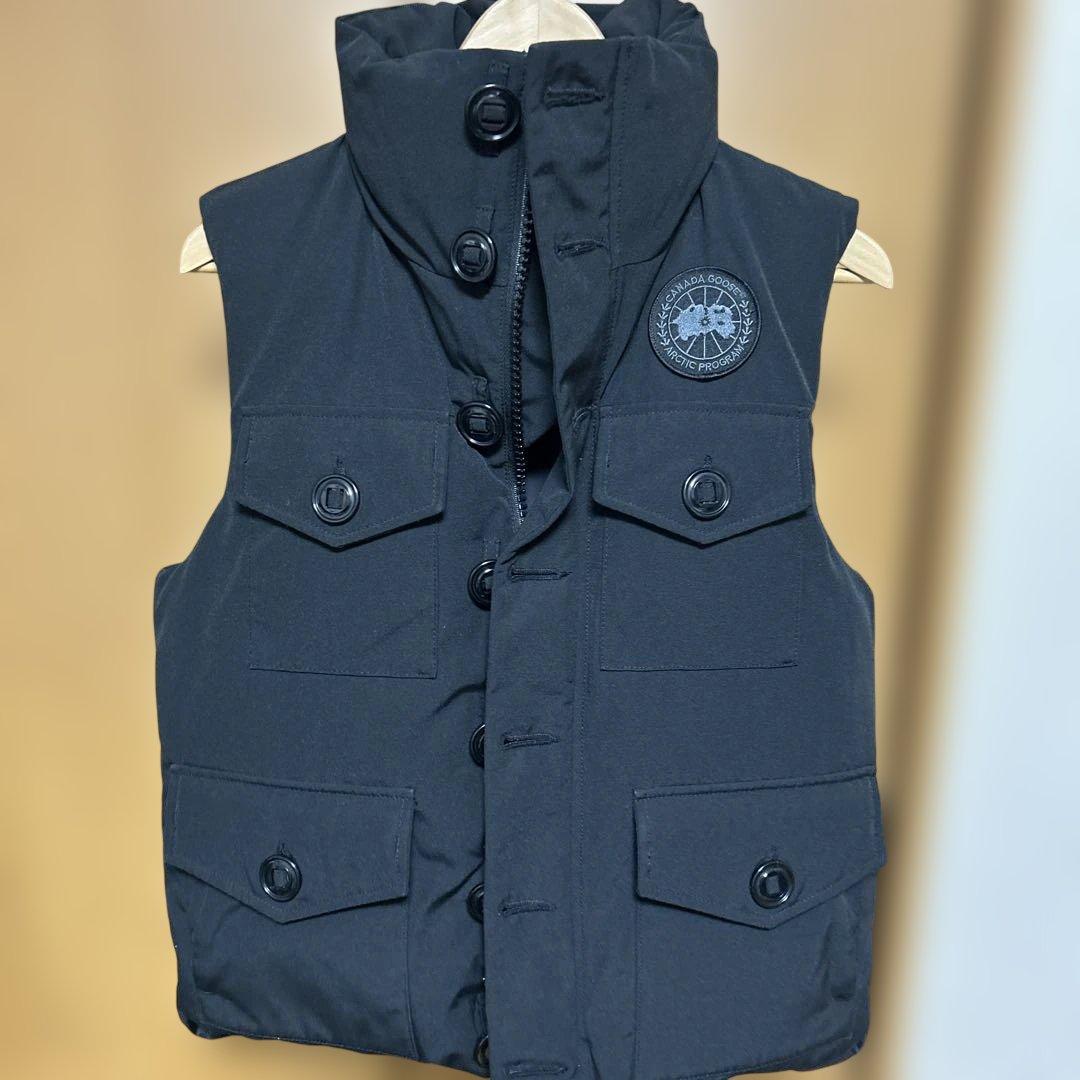 【美品】ビームス別注　カナダグース　モントリオールベスト　Sサイズ　カナダ製