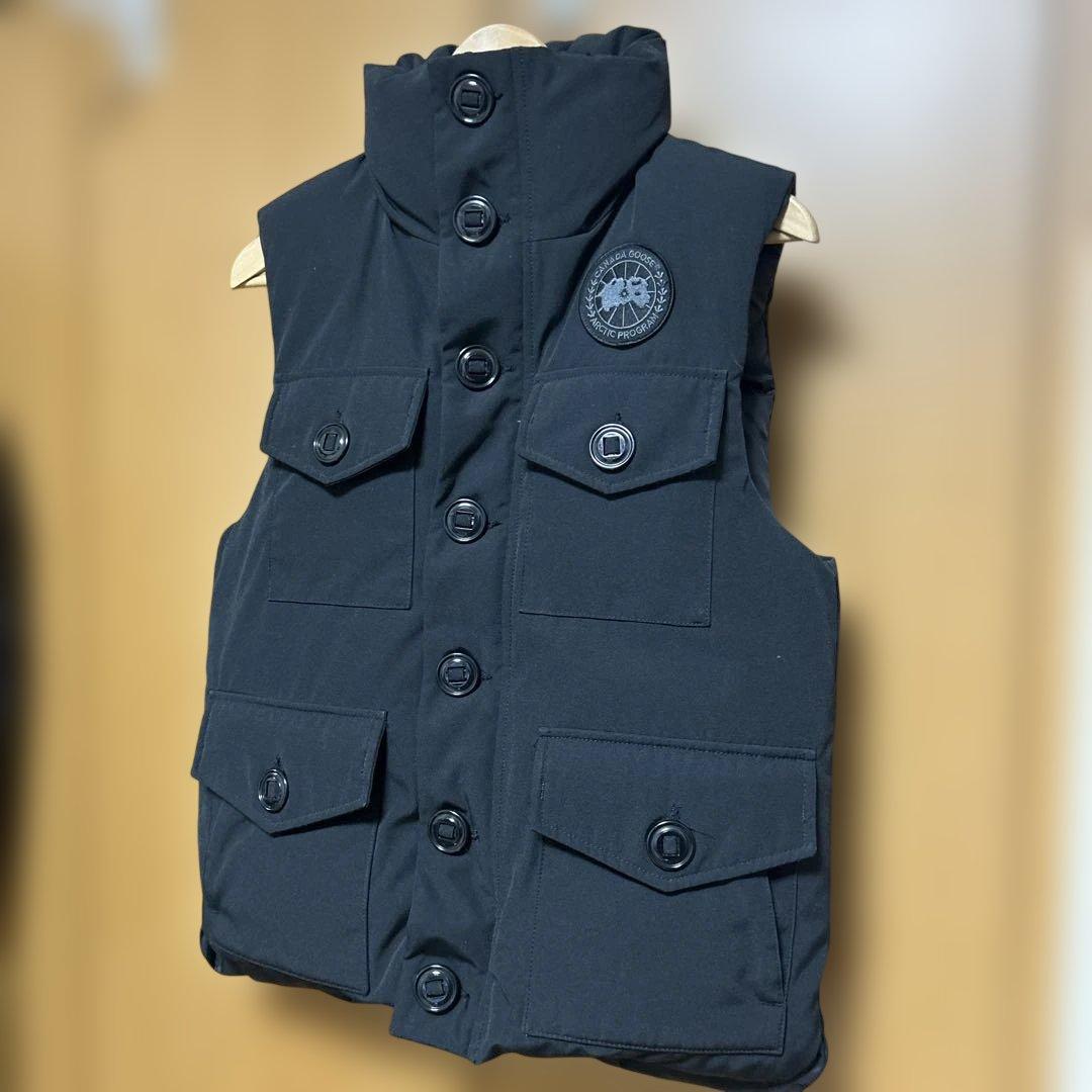 【美品】ビームス別注　カナダグース　モントリオールベスト　Sサイズ　カナダ製