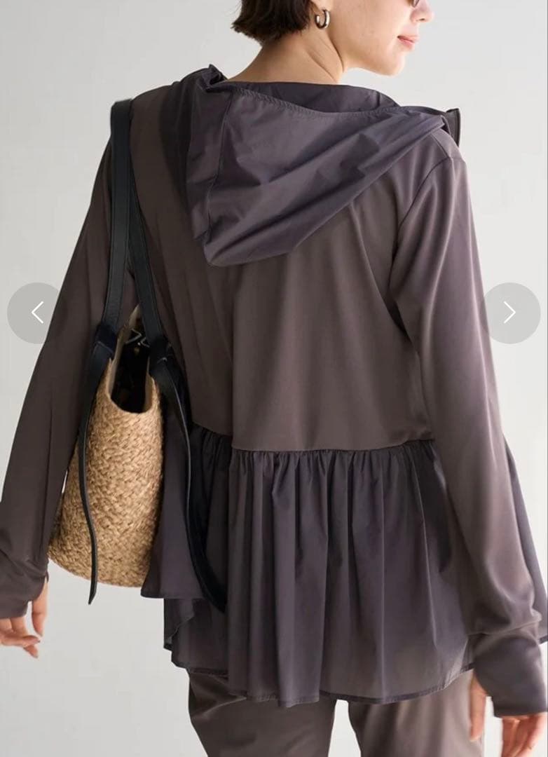 UNFILO ラッシュガード ペプラムフーディ