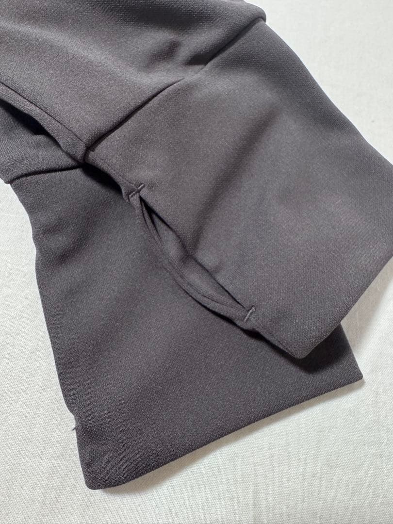 UNFILO ラッシュガード ペプラムフーディ