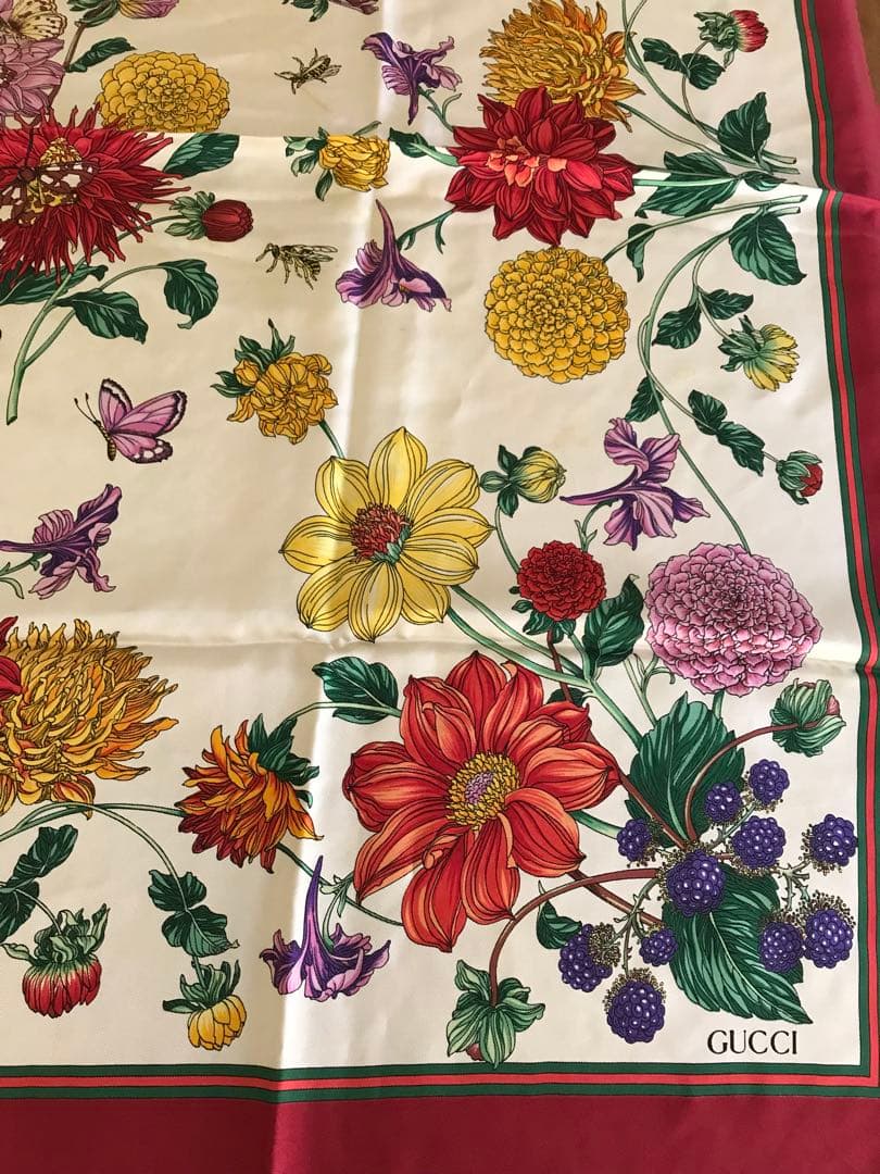 GUCCI グッチ シルク100% スカーフ