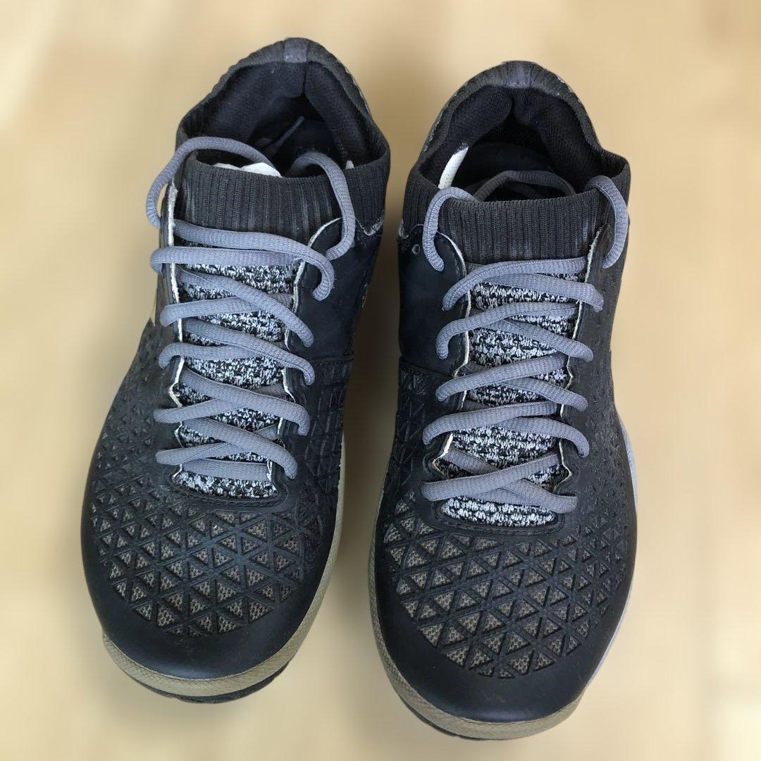 テニス，バドミントン，ランニングシューズ