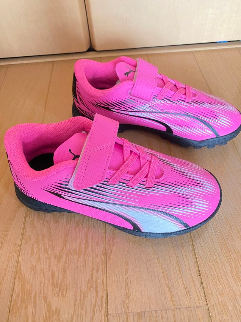 新品未使用 プーマ 107781サッカーシューズ キッズ サイズ17