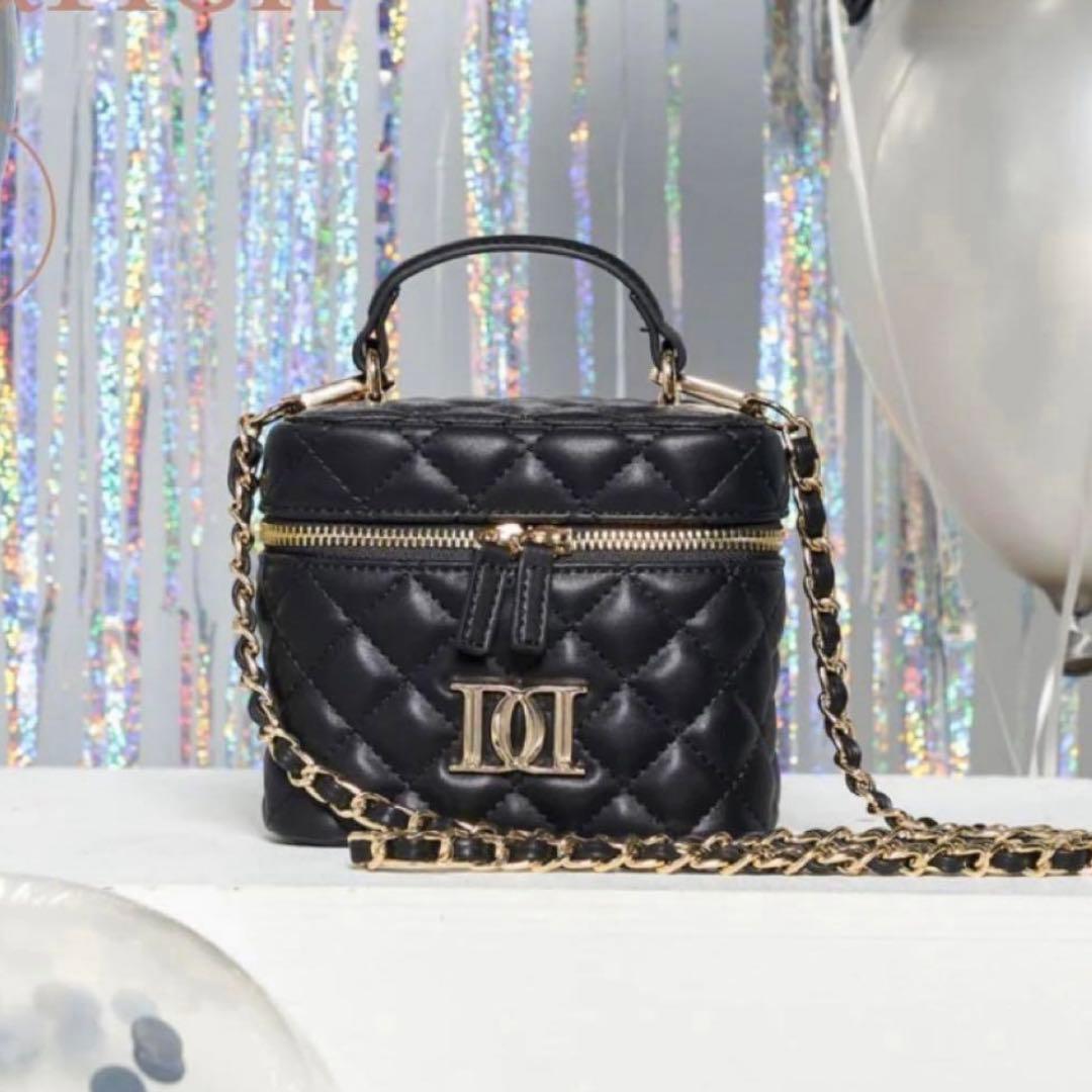 Darich キルティングスクエアミニバッグ ブラック