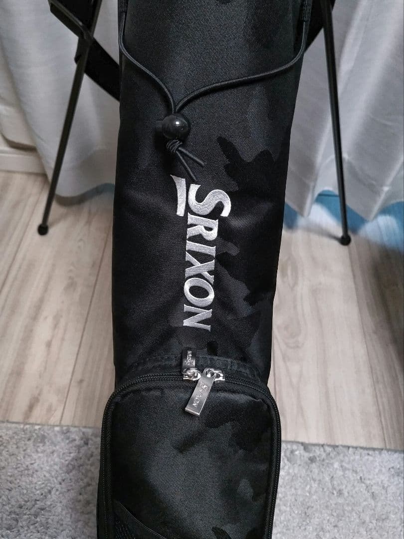 美品　スリクソン　セルフスタンド　キャディバック　黒カモフラ