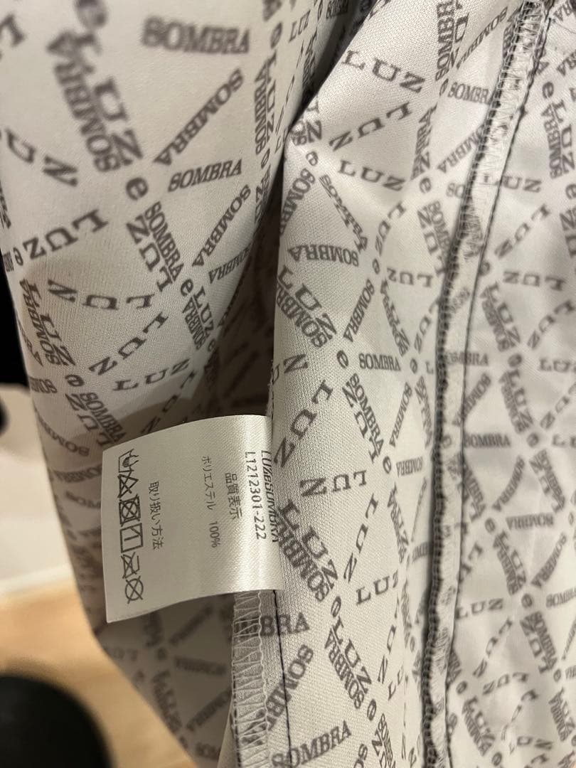 LS ルースイソンブラ　フード付きジャケット 黒