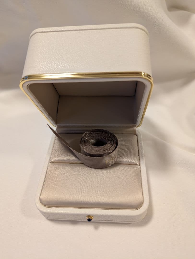 BOUCHERON（ブシュロン）指輪用 ジュエリーケース・箱・リボンセット