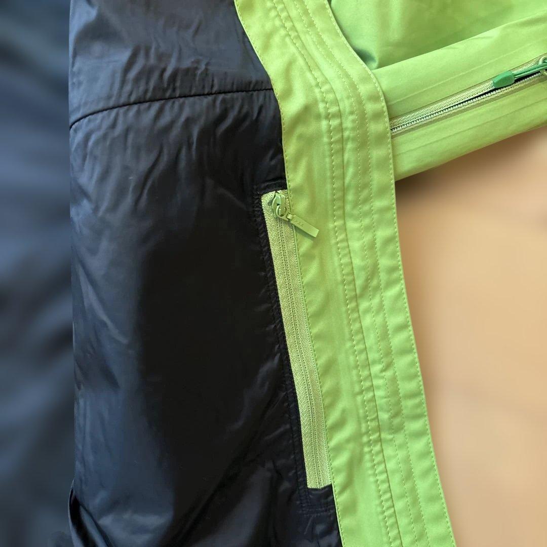 GOLDWINスキーウェアLサイズ　￼中綿なし　￼春スキー用