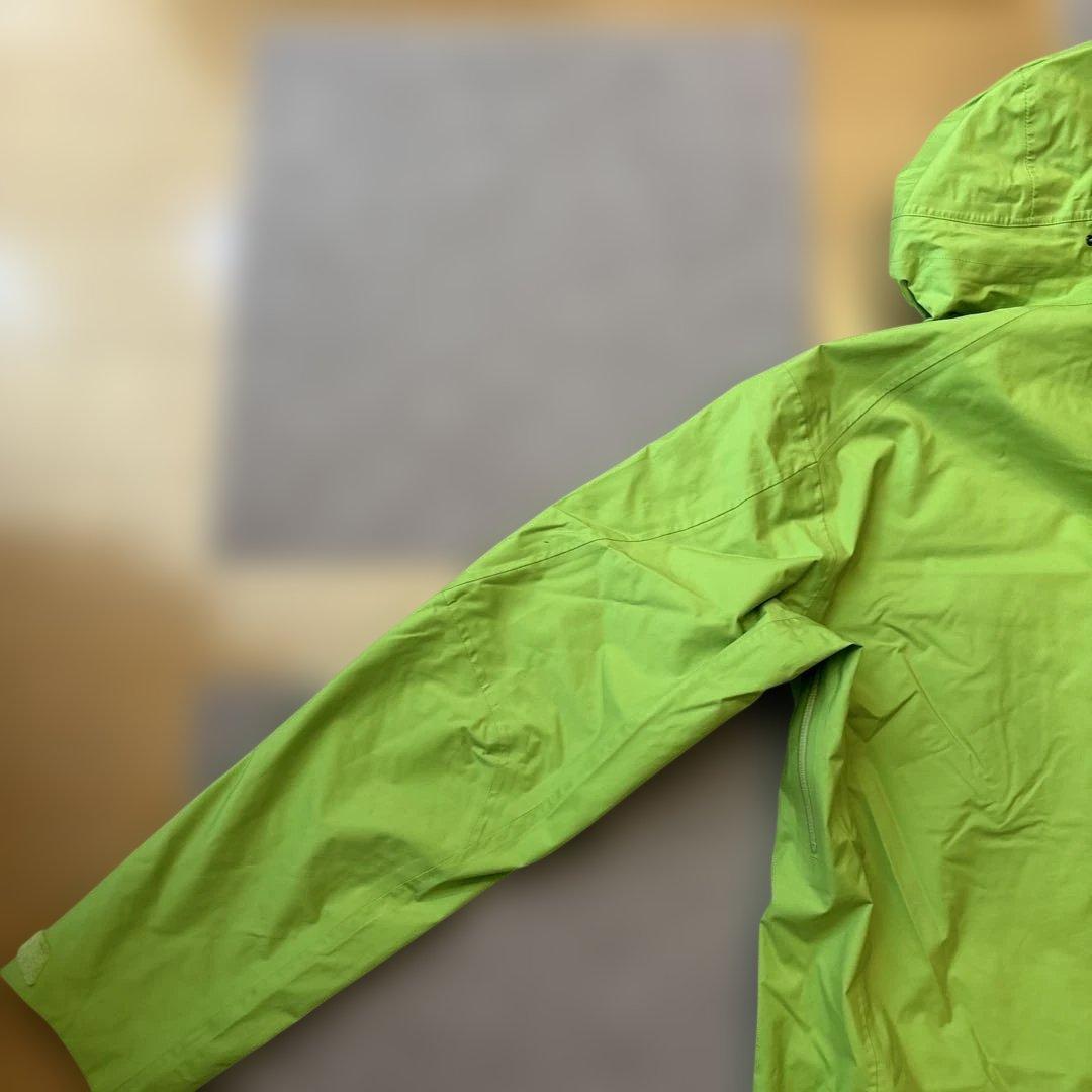 GOLDWINスキーウェアLサイズ　￼中綿なし　￼春スキー用