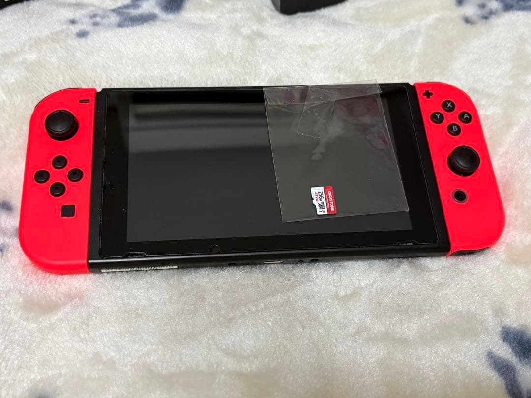任天堂Switch 本体＋ゲームソフト2本＋SDカード256GB