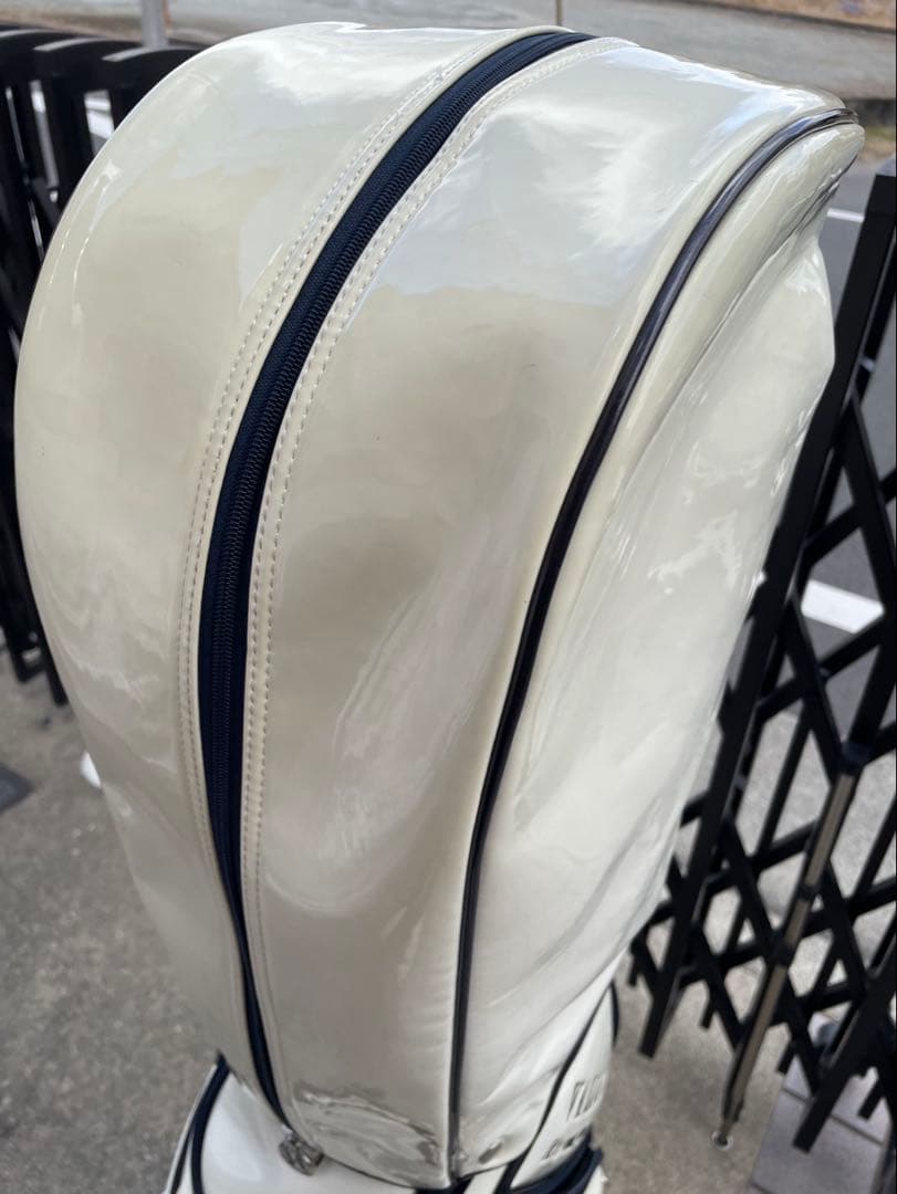 値下げ‼️ VALIANT ゴルフバッグ ハンサムデザイン