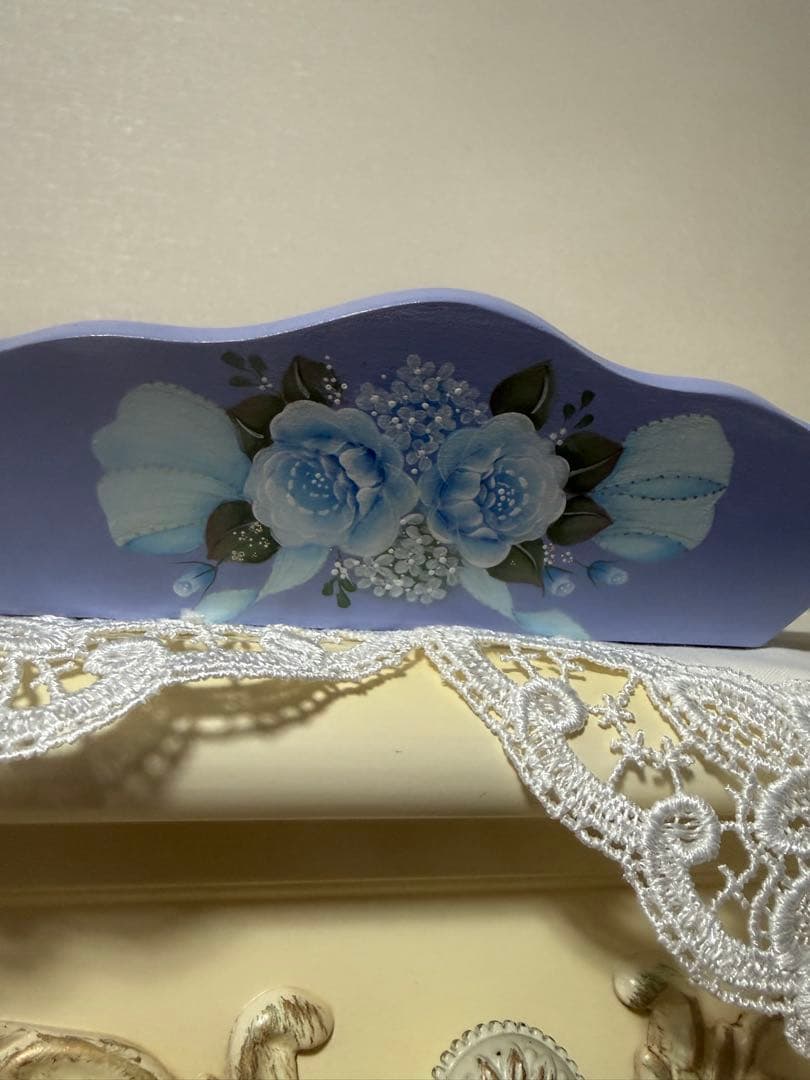 トールペイント作品　花柄木製壁掛け収納 コルクボード他　3点