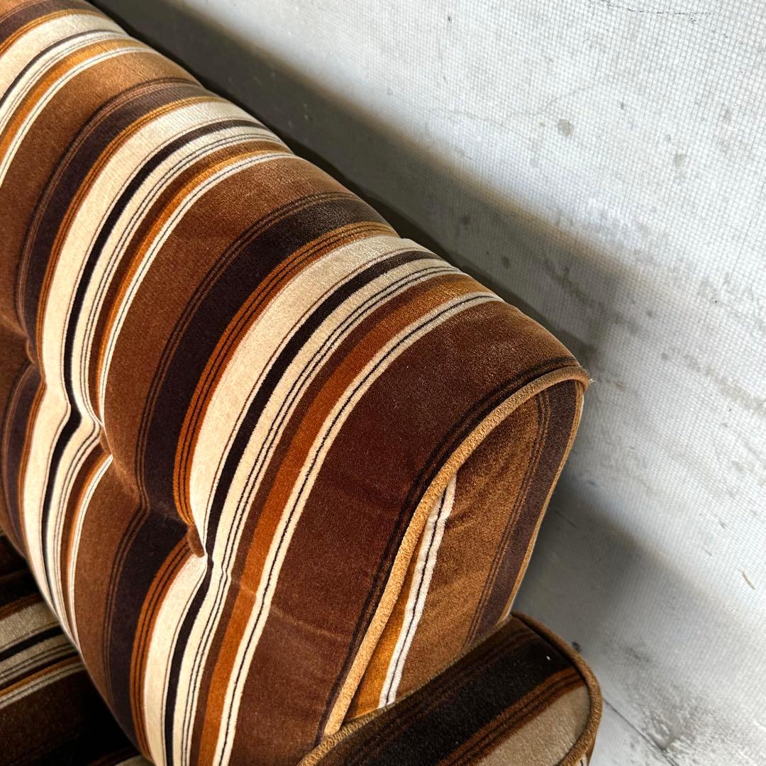 ★昭和レトロ★ 2人掛けソファ ストライプベロア 木肘 応接チェア 純喫茶風