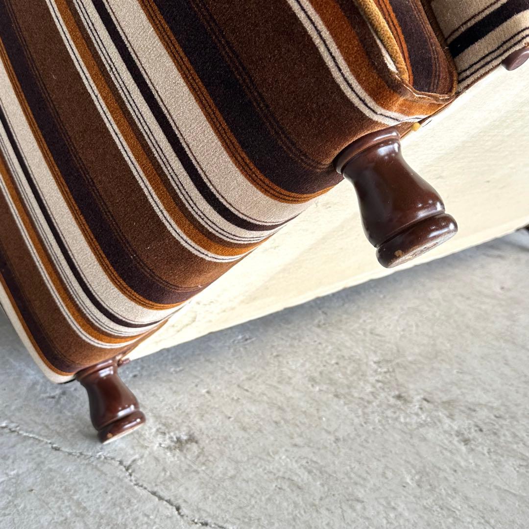 ★昭和レトロ★ 2人掛けソファ ストライプベロア 木肘 応接チェア 純喫茶風