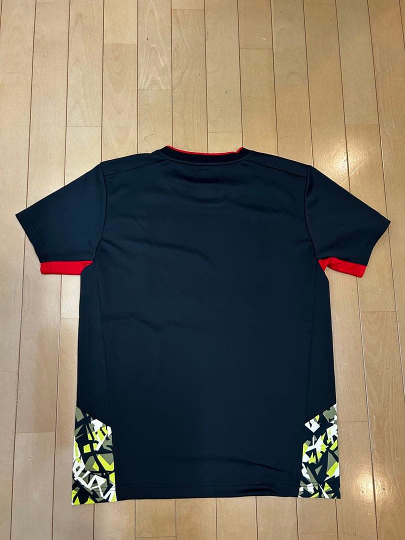 YONEX ユニフォーム　ゲームシャツ Lサイズ 黒/赤/黄