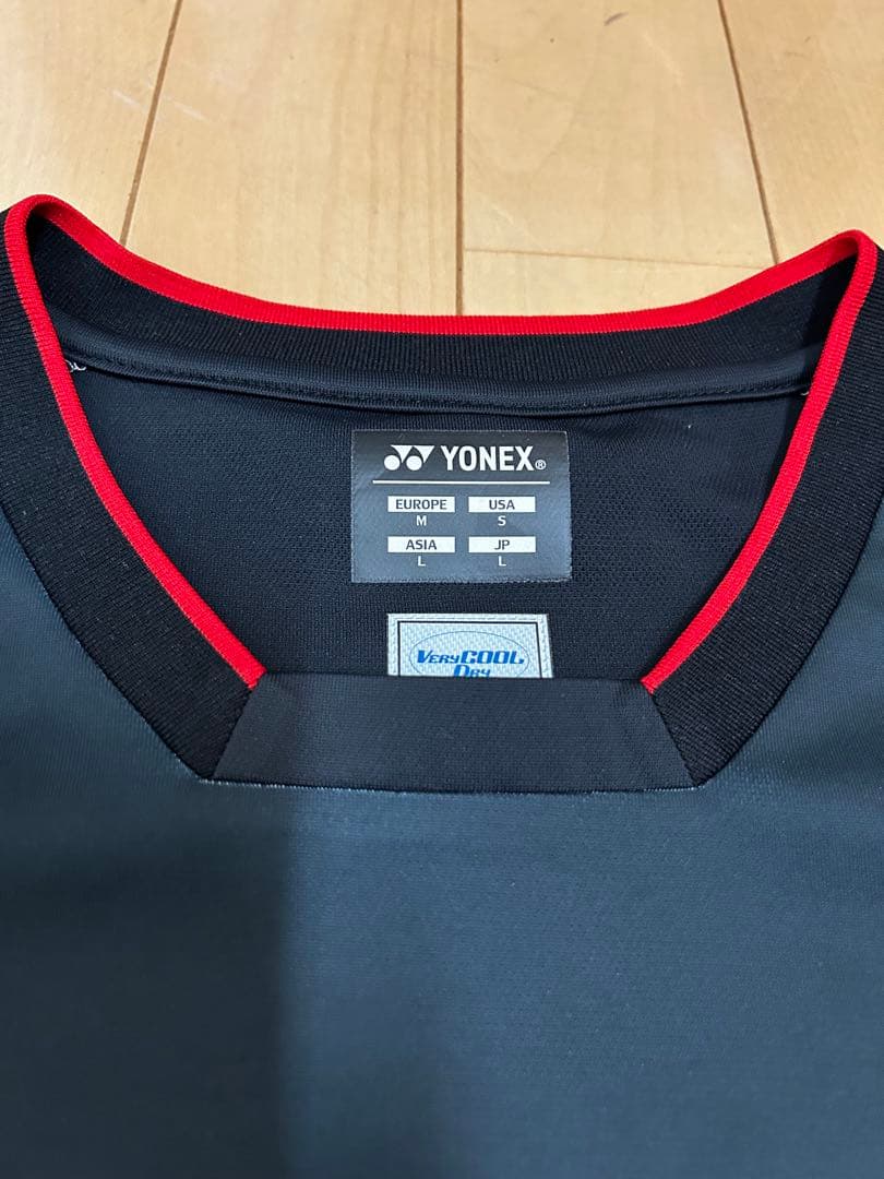 YONEX ユニフォーム　ゲームシャツ Lサイズ 黒/赤/黄