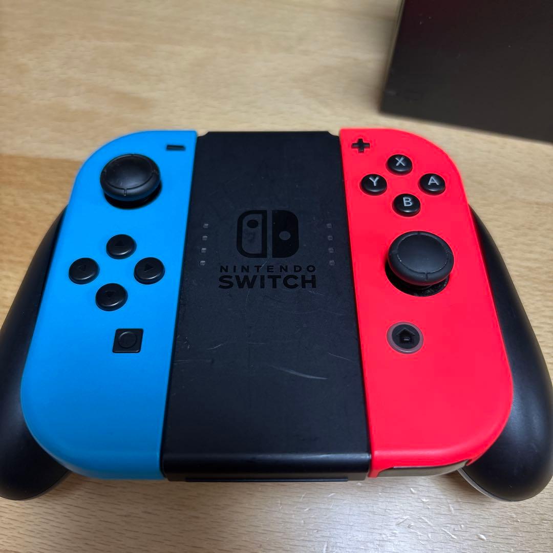 nintendo switch 本体　画面傷あり　ニンテンドースイッチ