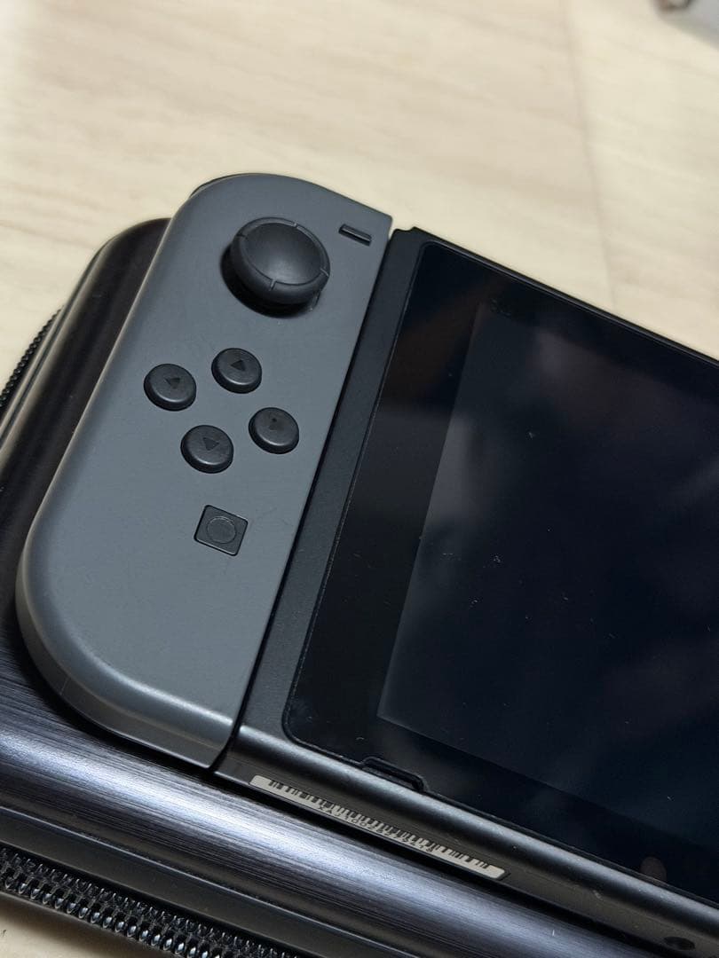 Switch 本体セットグレー（付属品完備）＋HORI製アルミケース付