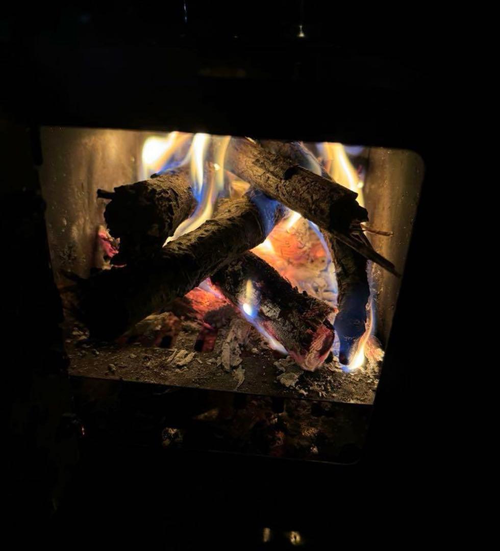 ラブ新品外箱訳あり新品ステンレス製 防災防寒小型薪ストーブ