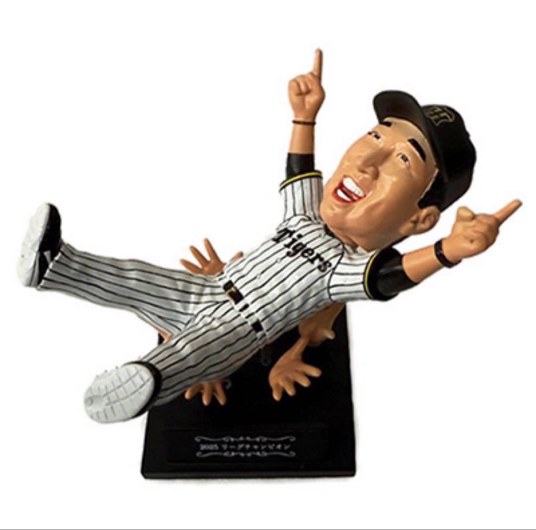 阪神　藤川球児　胴上げ　ボルブヘッド