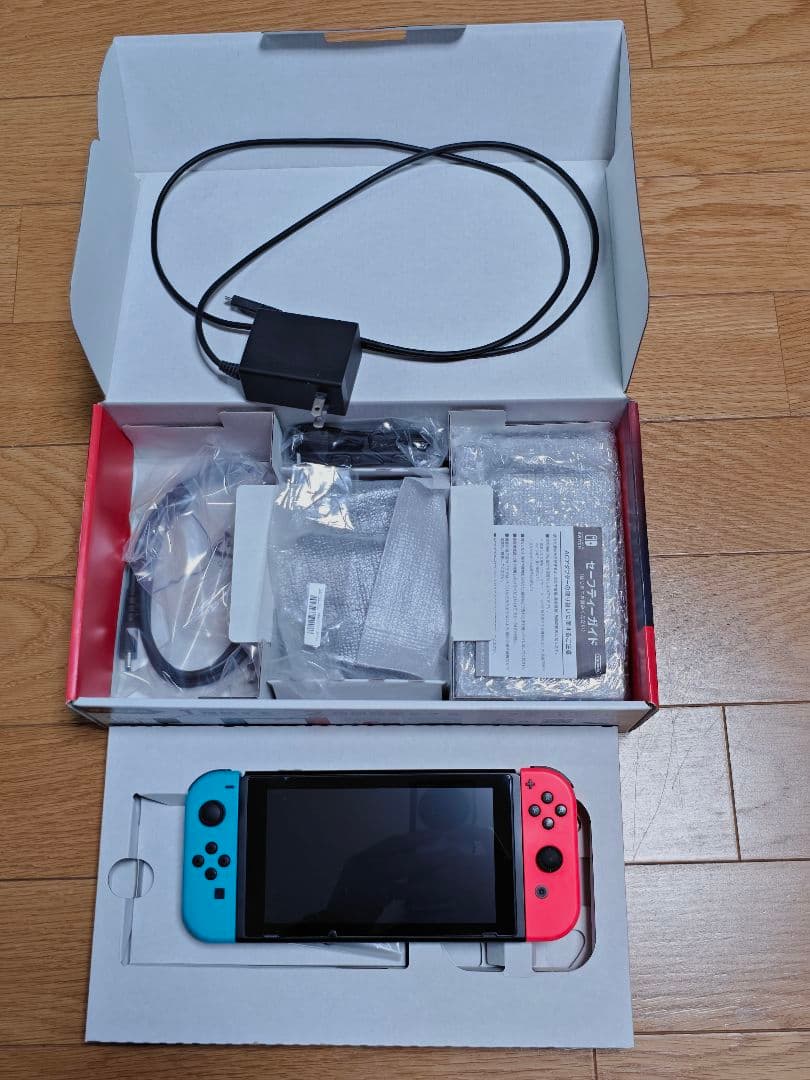 中古美品Nintendo Switch 本体 青/赤 Joy-Con