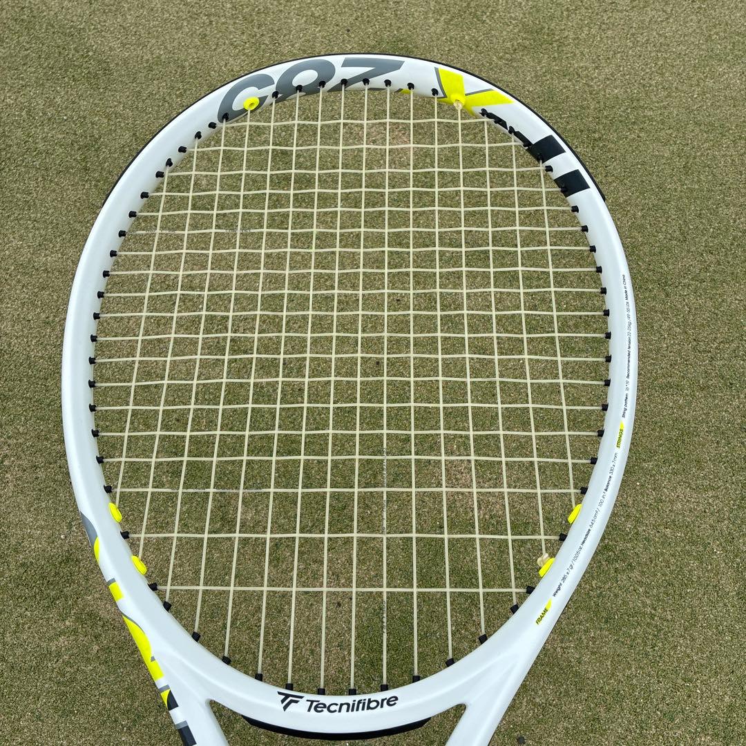 テクニファイバー TF-X1 285g グリップ2