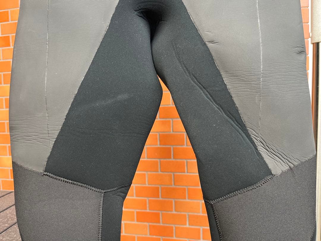 パタゴニア　未使用R4 セミドライフロントジップウエットスーツMen's L