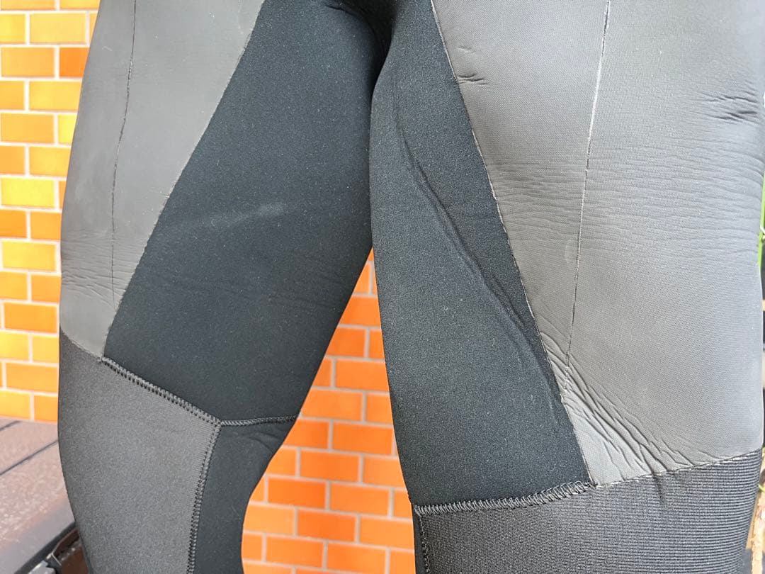 パタゴニア　未使用R4 セミドライフロントジップウエットスーツMen's L