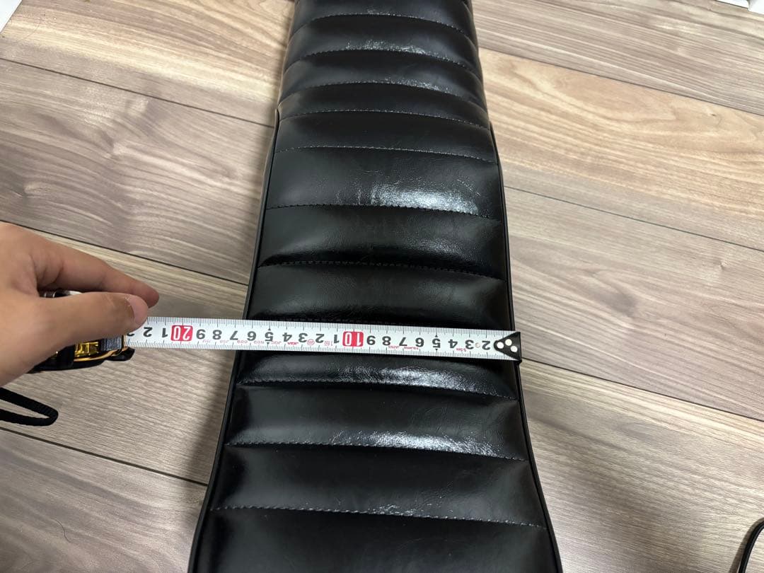 三段シートブラックです。