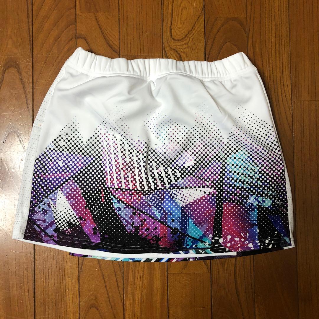 ヨネックス ウィメンズスカート Ｌ　新品