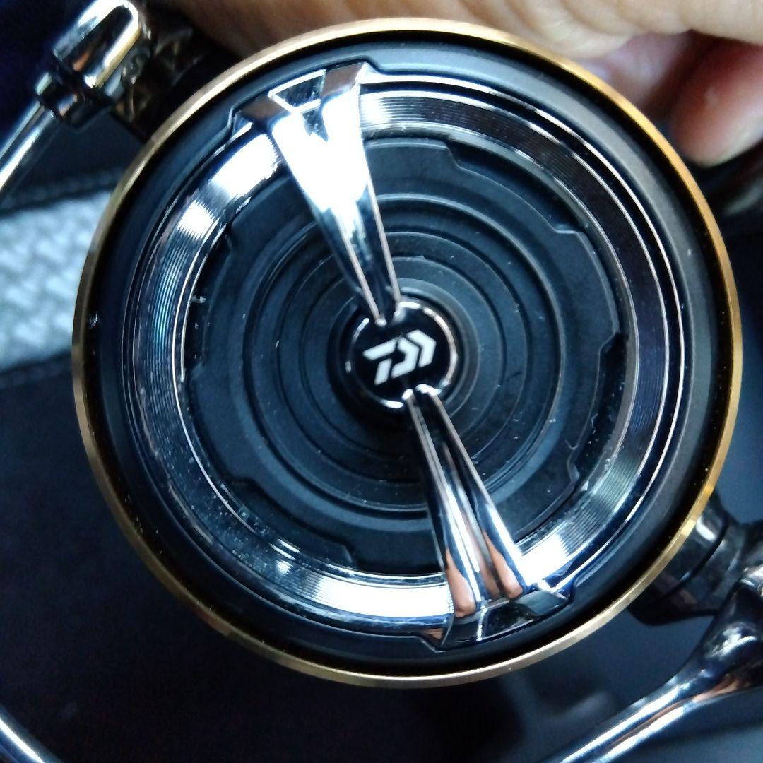 20LUVIAS LT 4000CXHスピニングリール 　おまけ付き