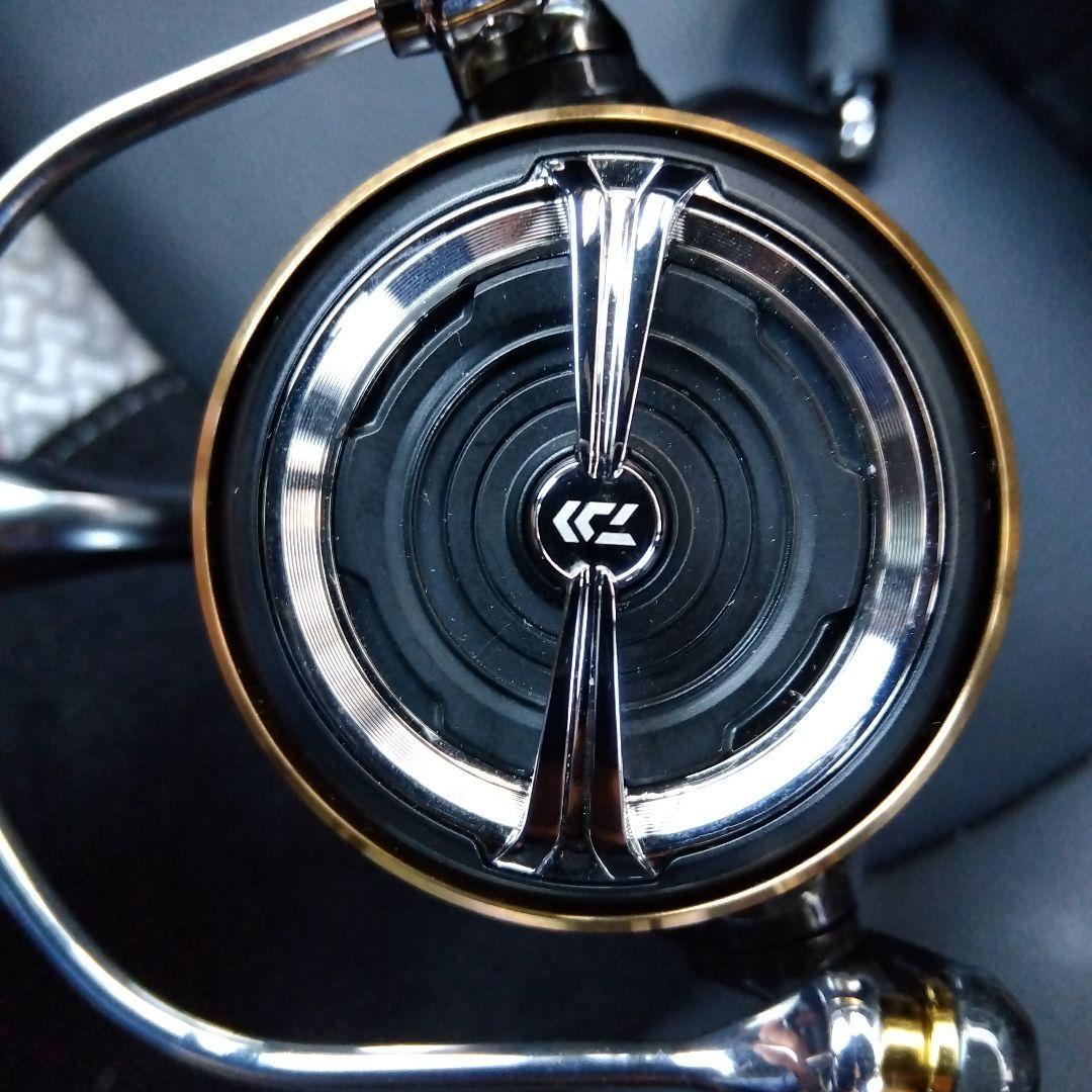 20LUVIAS LT 4000CXHスピニングリール 　おまけ付き