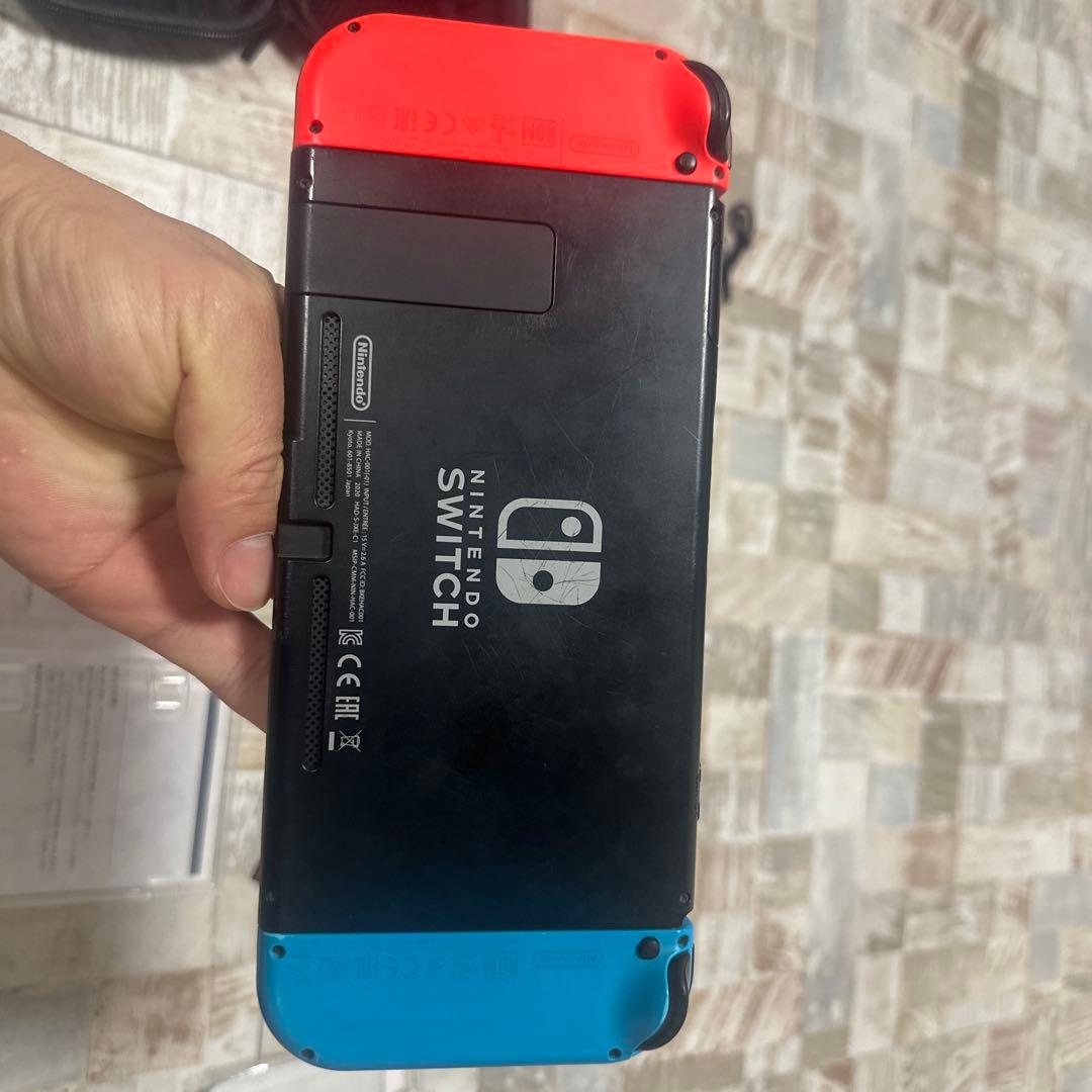 d*7様 Nintendo Switch 本体 青/赤 Joy-Con付き